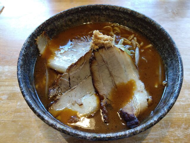 辛味噌のチャーシュー麺。_麺屋 國丸。 梅田店。