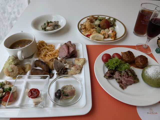 お肉、お魚、パスタやパエリアが様々な味付けで楽しかったです。_ホテルグランヴィア広島
