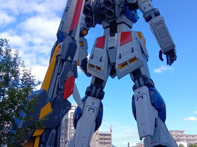ニューガンダム_ららぽーと福岡