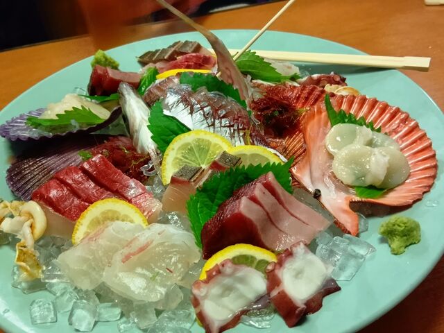 刺し身盛り合わせ_天草地魚料理 いけすやまもと