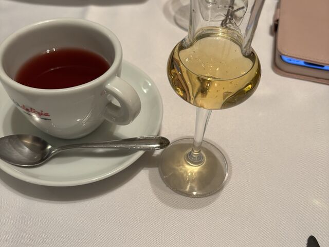 食後のコーヒーと食後酒_SAKURAGUMI さくらぐみ