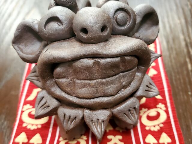 焼き上がって我が家に届いたシーサー。_陶芸工房・太陽が窯