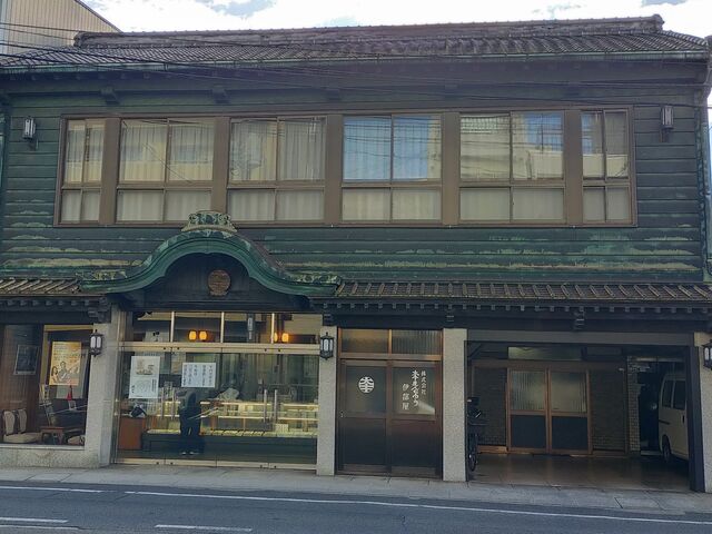 大手饅頭伊部屋の京橋本店_大手饅頭伊部屋