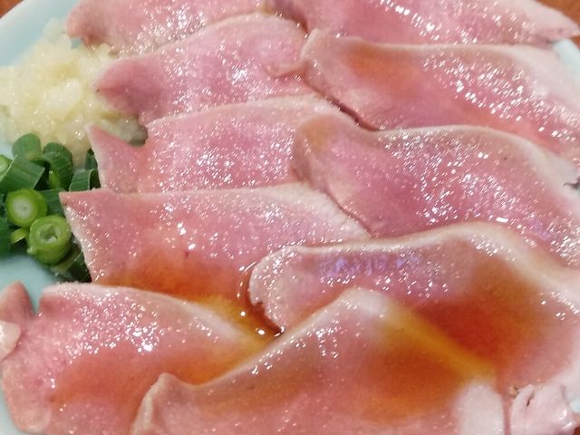 ハツ刺し_もつ焼 まっちゃん