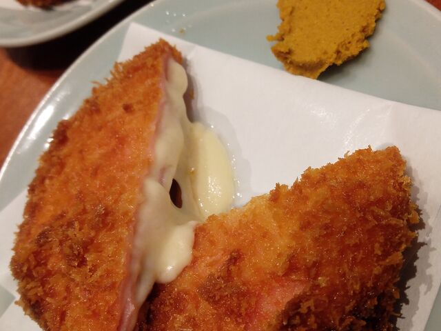 揚げ物_もつ焼 まっちゃん