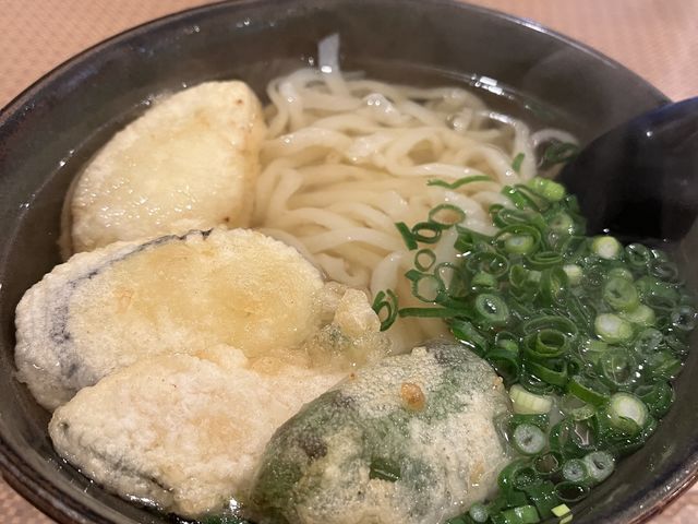 野菜天うどん。_本格手打うどん ゆう助うどん