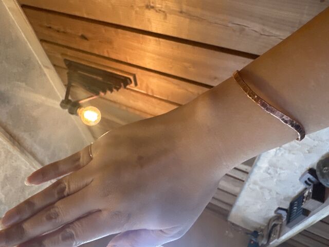 銅のバングル_彫金工房haconiwa