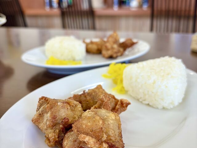 唐揚げとおにぎり_佐賀軒ちゃんぽん 鳥栖店