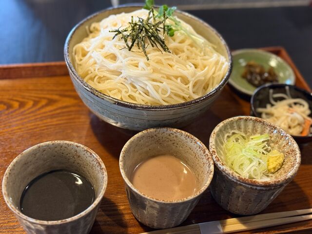 三種の味で味わう手延べうーめん_白石温麺 つりがね庵