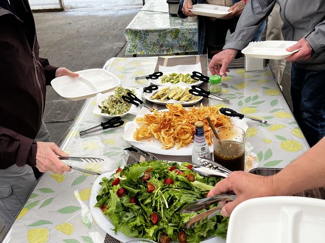 新鮮サラダ,茶葉揚げ,かき揚げ,お野菜揚げ,お茶漬け,おにぎり,お味噌汁 and more!_開成MyTea