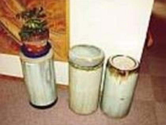 館内の灰皿・ごみ箱等も陶器製になっている_会津本郷温泉 湯陶里