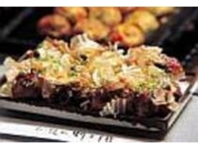 ふんわり花がつおをのせるのが蛸之徹流_たこ焼処 蛸之徹