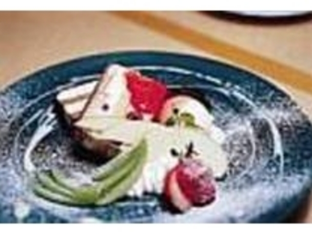 こちらが『ズッパイングレーゼ&アイス』_カフェ クラシック