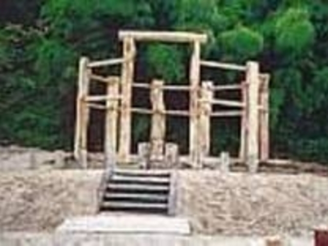 環状木柱列(復元)は北陸特有の建造物だ_桜町JOMONパーク(桜町遺跡)