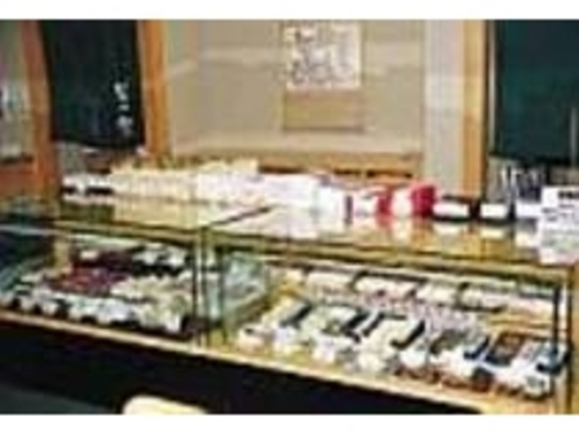 春夏秋冬、季節ごとに種類が変わる和菓子_菓子処 笹の舎