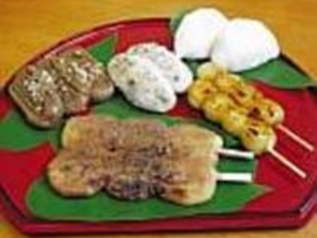 季節や時間によっては違う種類の商品もある_餅工房むらかみ