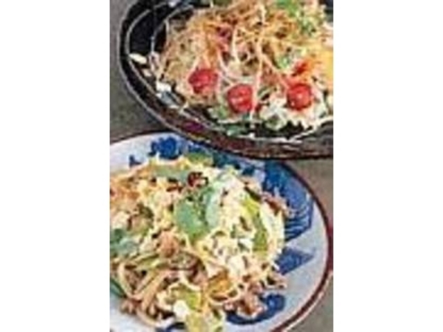 今人気の沖縄料理と焼酎が味わえる_Kurogami