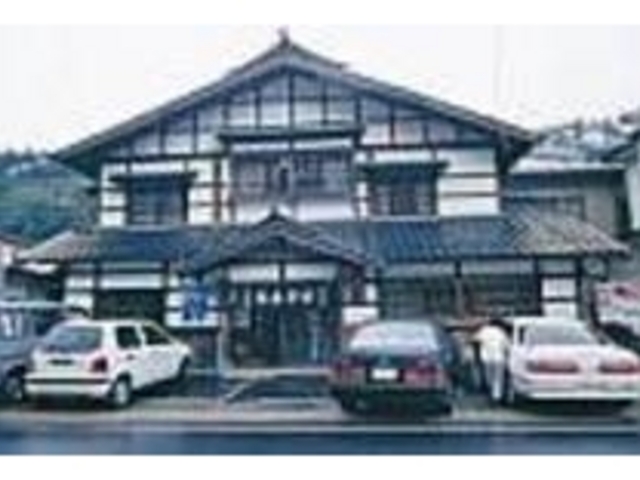 古い民家造りのどっしりとした外観_とちの屋