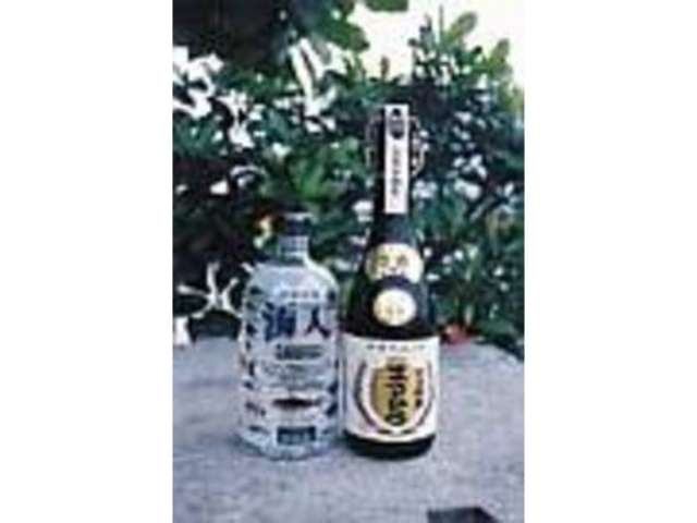 カメ貯蔵古酒35度は珍しい泡盛だ_比嘉酒造 泡盛まさひろギャラリー