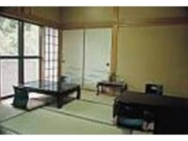 和室のほか、個室になった洋室も完備_旬の幸 花○