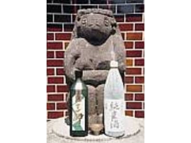 倉では純米酒や三酔などの試飲ができる_松浦一酒造
