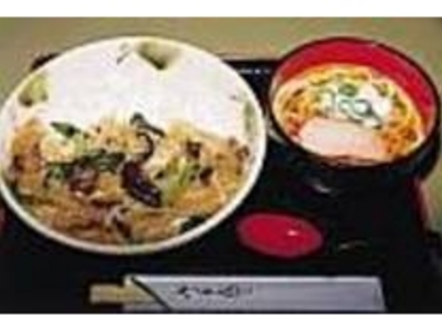 肉の細切り入り中華飯が美味『日替定食』_中国風料理屋 Kahara