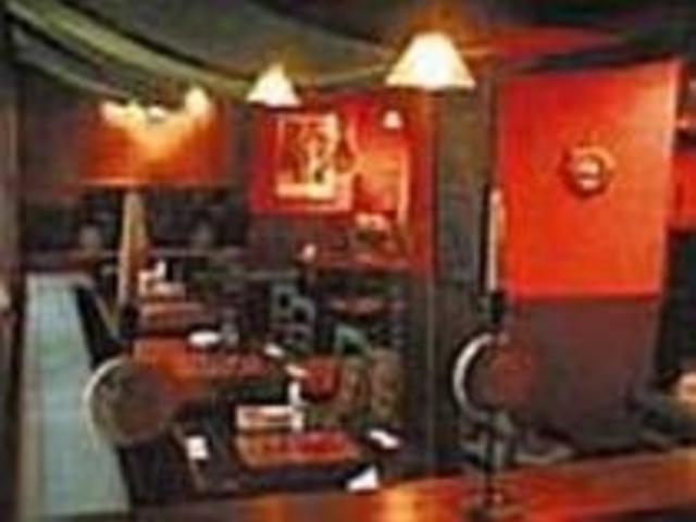 照明もムーディな店内はデートにもOK!_伊和欧田舎居酒屋 木楽家