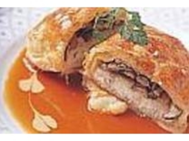 『平目のパイ包み焼き』(10〜3月限定)_カフェレストラン ヌーブォー