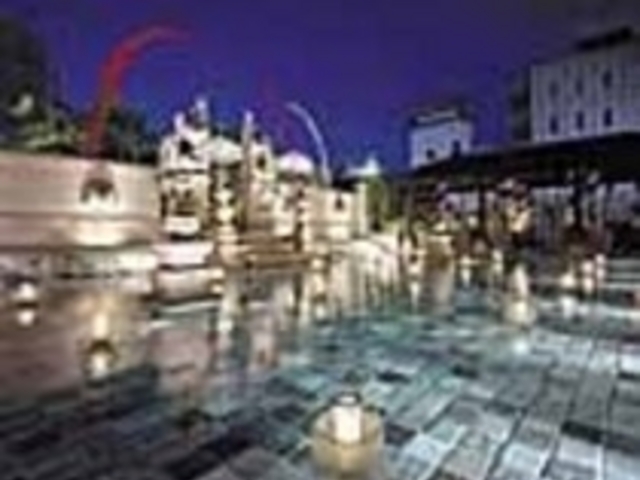 リゾート気分が満喫できるダイニング_BALILax THE GARDEN 南堀江