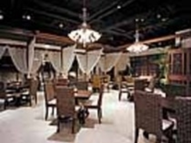 揺らぐキャンドルの灯火など和みムード満点_BALILax THE GARDEN 南堀江