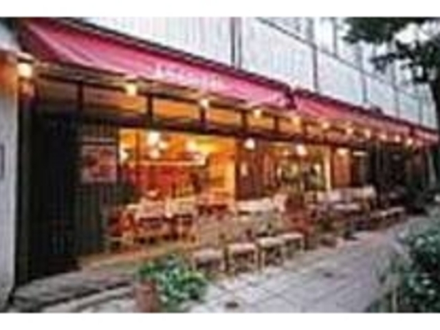 馬車道から少しそれた場所にあり落ち着ける_La Tenda Rossa