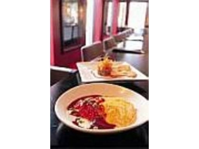 懐かしい洋食をオシャレに味わおう_MODISH 馬車道店