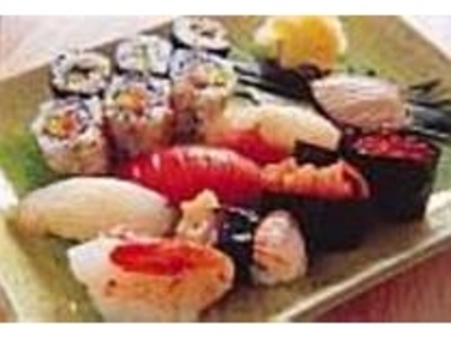 店裏手の北浦漁港で獲れた天然物のみを使用_亀寿司食堂