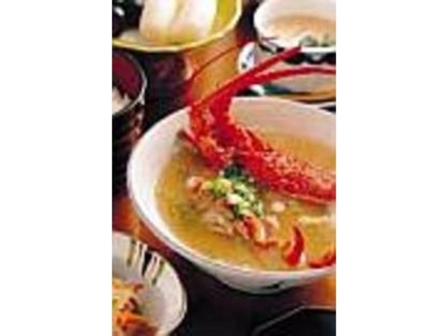 刺身で残った殻は味噌汁にもってこいだ_北郷温泉旅館 丸新荘