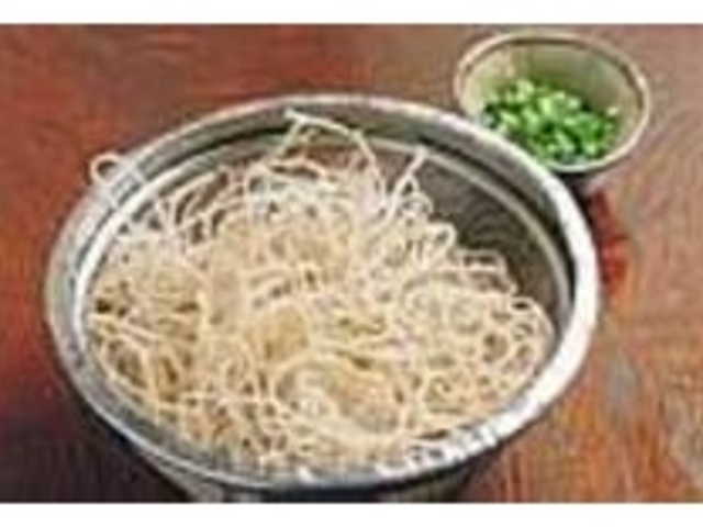 モチモチ『韓国麺』は鍋の辛いスープに合う_いずみ田