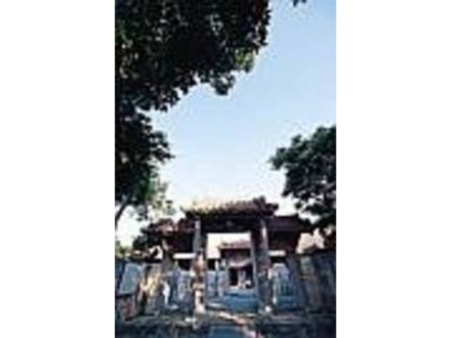 園内にある琉球武家屋敷「謝名亭」_まちだ屋