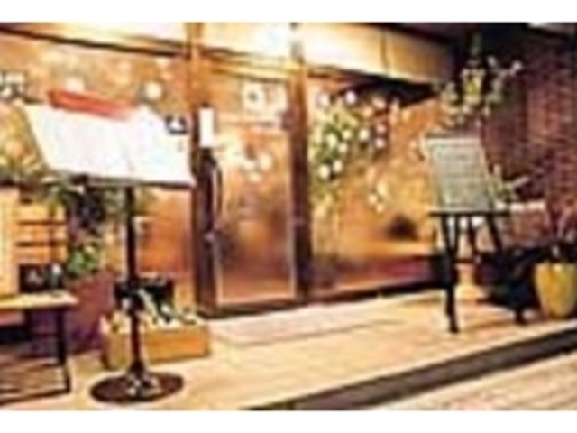 入り易い感じのエントランス。南口から1分_ITALIAN RESTAURANT JUNTAROU