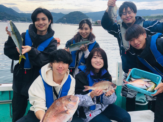 学生の仲間でエンジョイ!_沼津 江浦港 伊勝丸