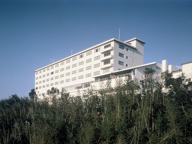 にっしょうかん新館梅松鶴