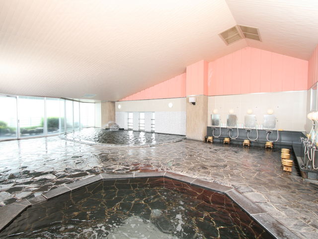 にっしょうかん新館梅松鶴