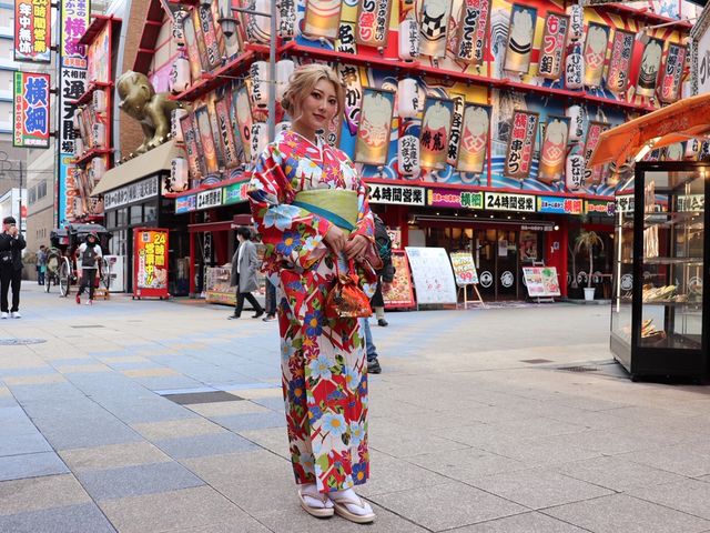 通天閣の街並みで_おしゃれ工房 綺麗館