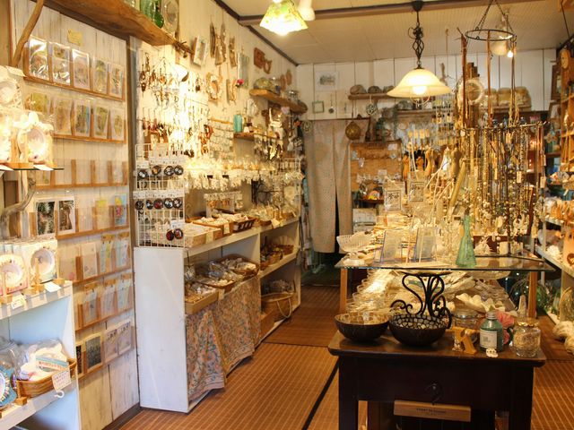 店内にはたくさんの商品があります♪_AKI工房