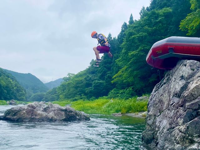 リバージョイラフティング