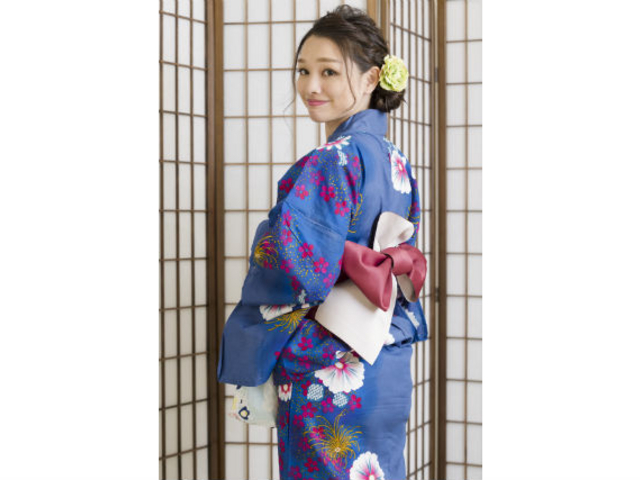 見返り美人になりませんか?★_着物のおべべ