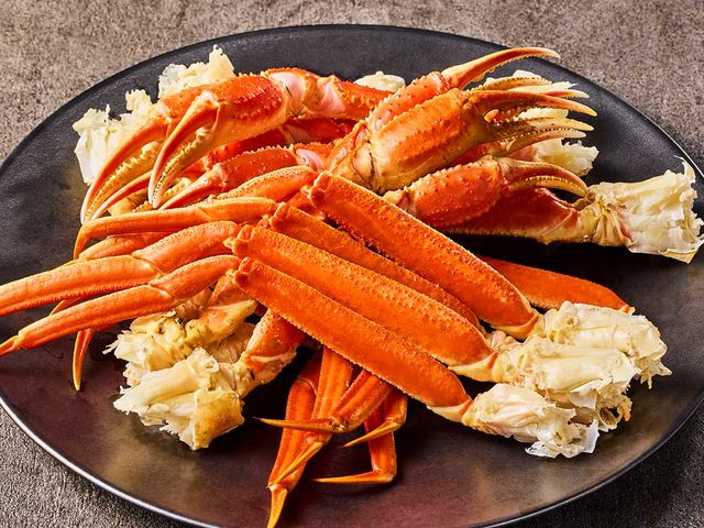 【夕食】ずわい蟹_大洗ホテル