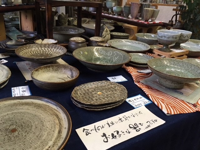 お買いものもできます♪_楯岡焼窯元