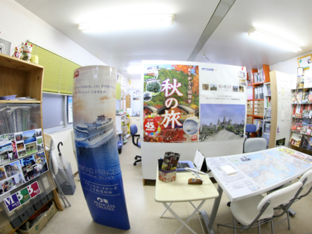 会社の社内受付カウンターです。_旅行企画 萬転