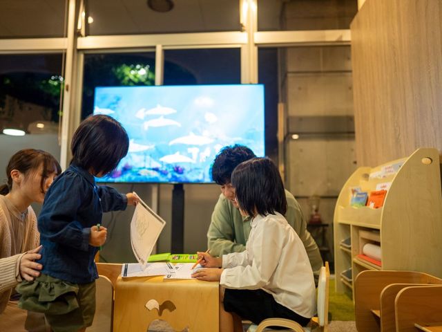 レストラン内にはお子様が飽きずに滞在できるようなデジタルコンテンツもご用意しております。_BIO-RESORT HOTEL&SPA O Park OGOSE