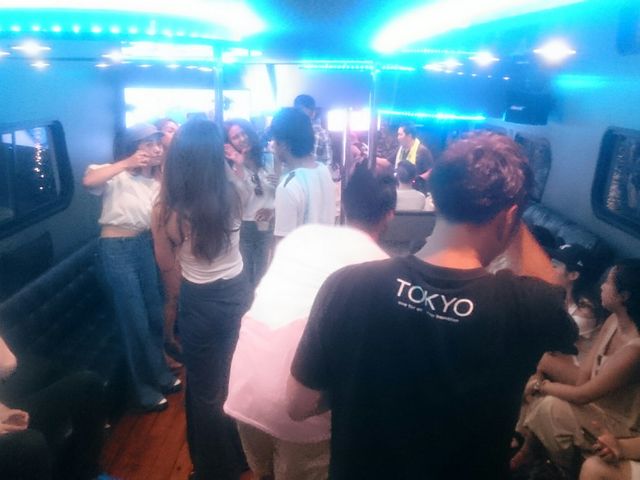 船内着席人数30人
_Cruise Tokyo