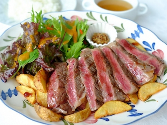 カフェ&レストラン オペラの写真1